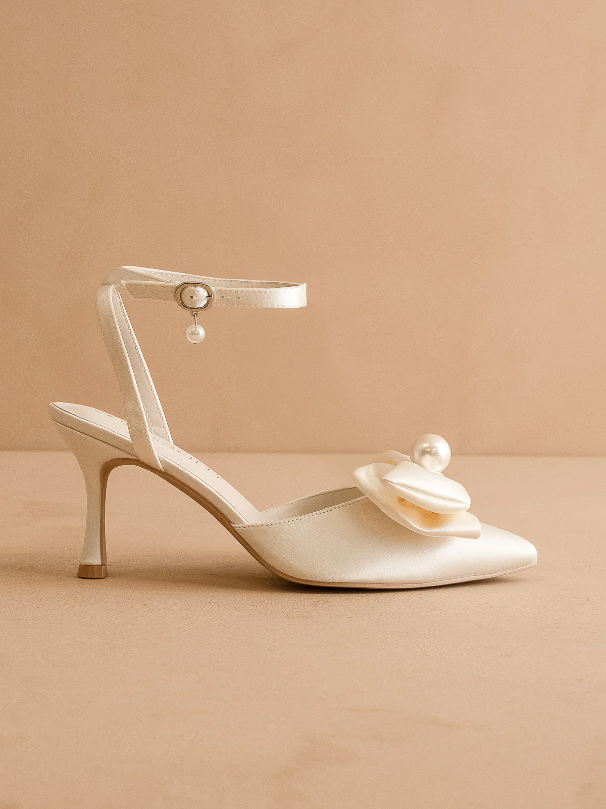 The Colette | Ivory Pearl Bow Bridal Heel