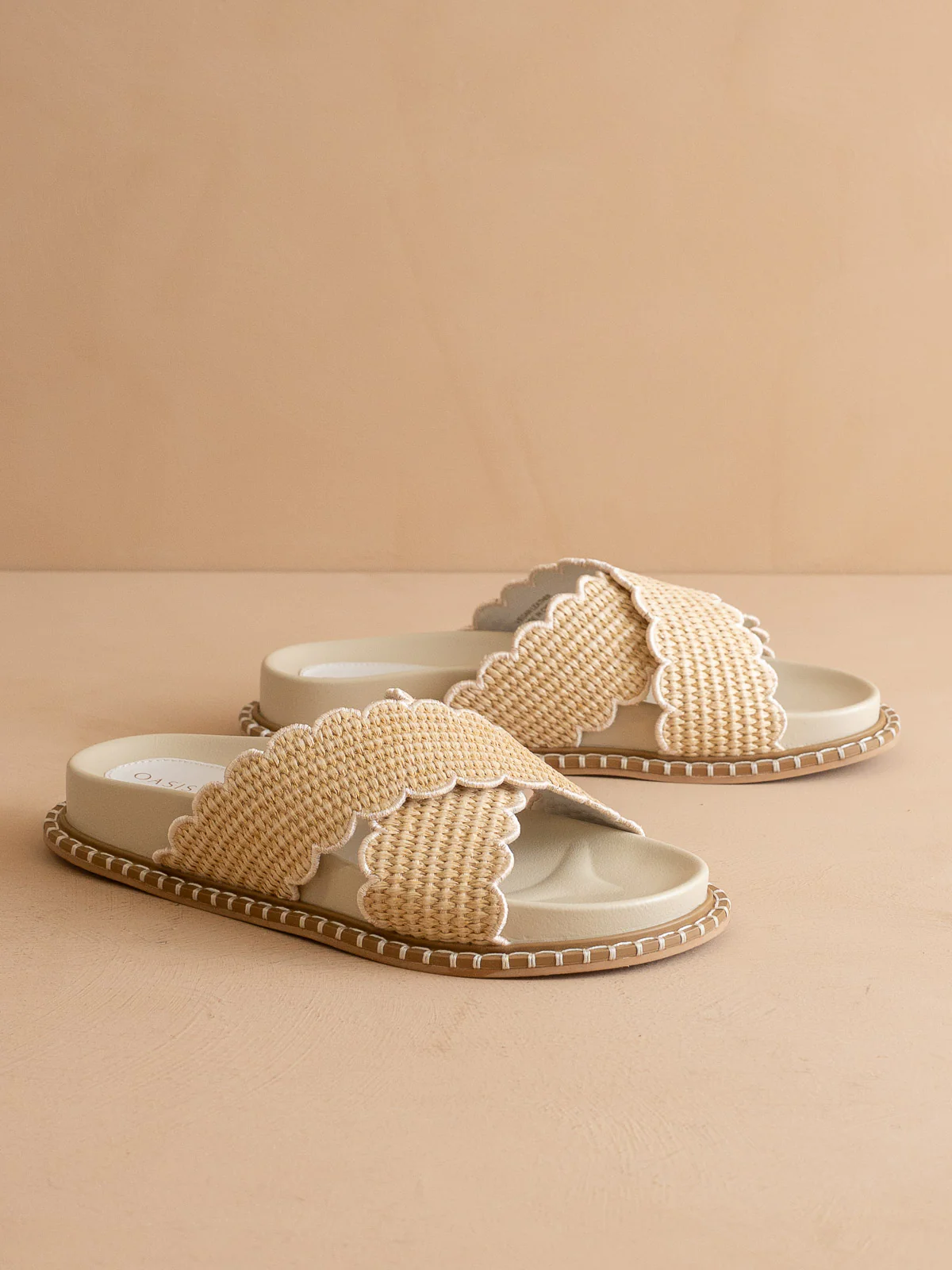 The Fabby | Beige Raffia Vacation Slide Sandal - Image 2