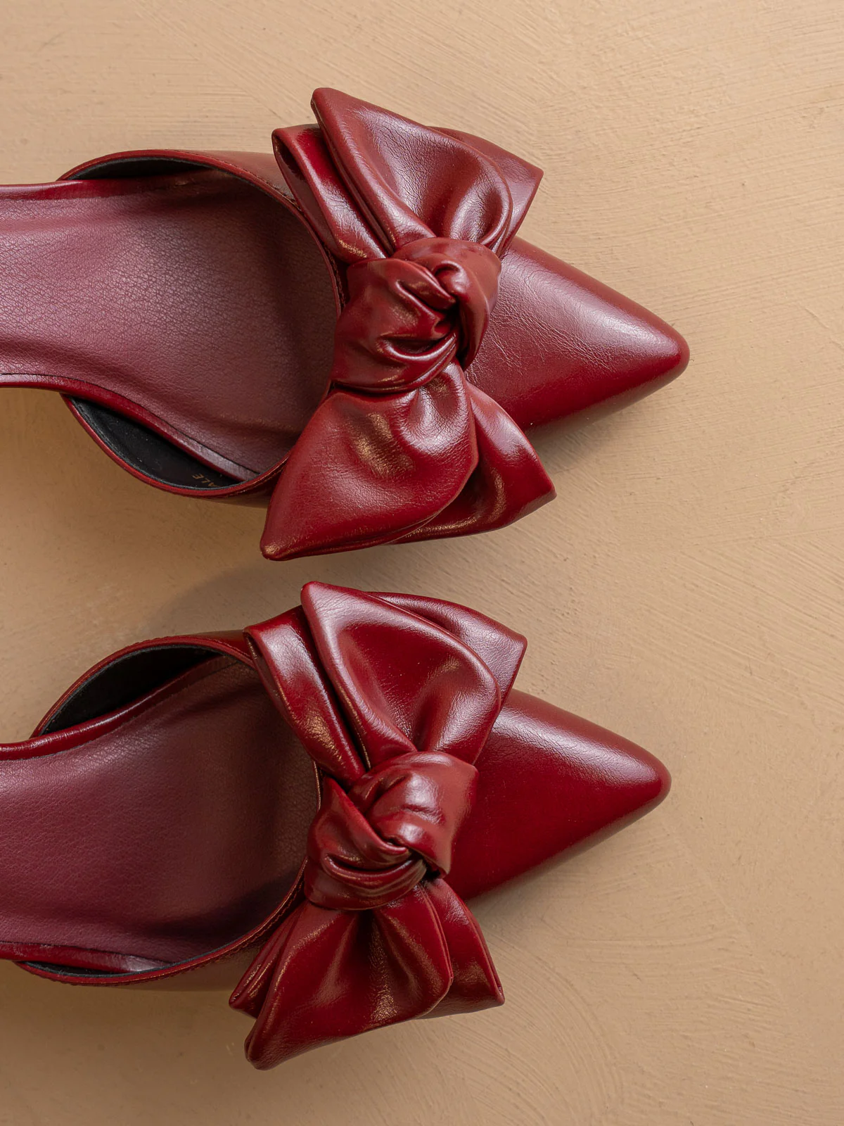 The Jane | Burgundy Wine Pointed Toe Bow Accent Kitten Heel - Image 3