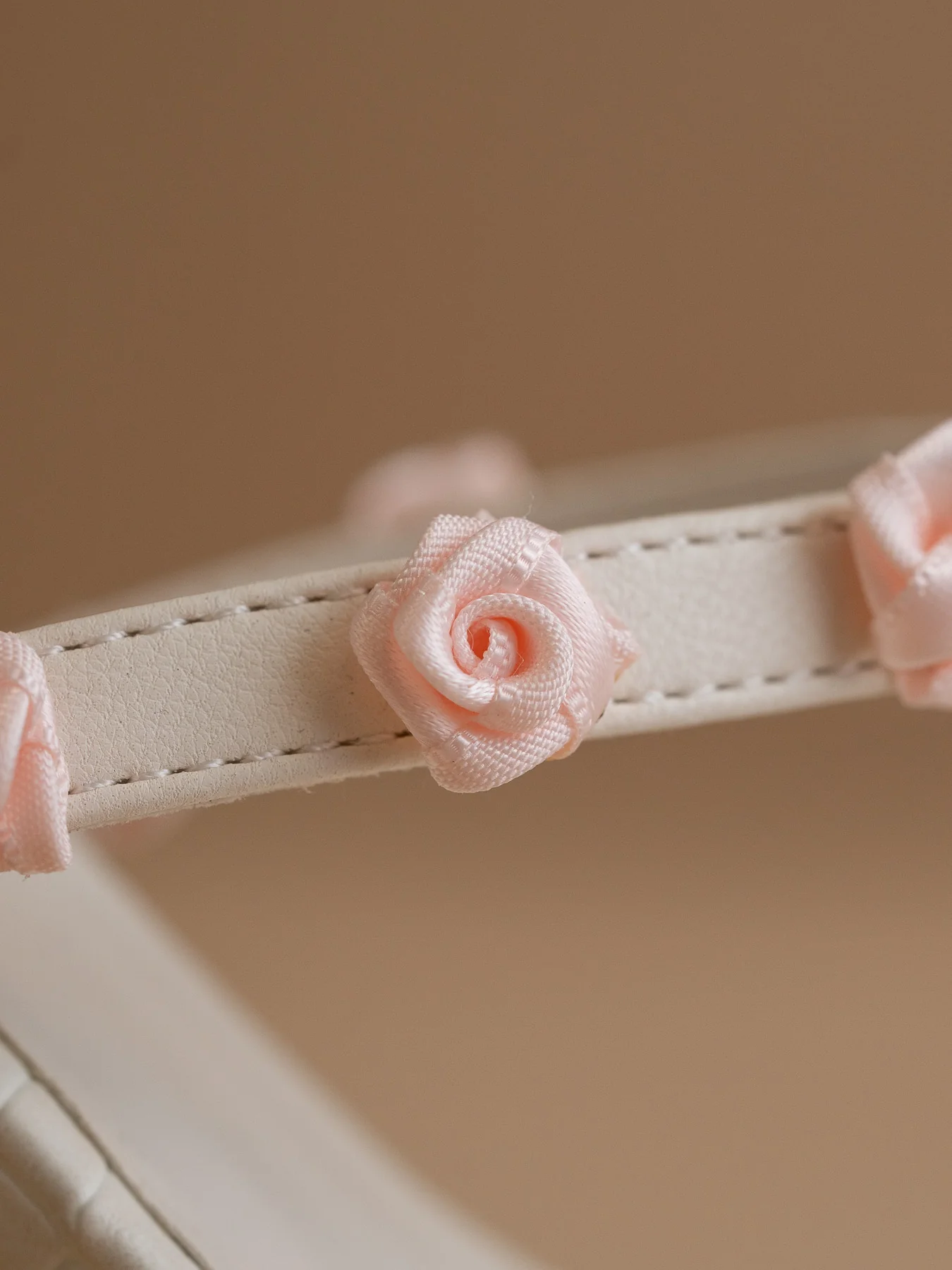 The Nia | White Rosette Adorned Block Heel - Image 3