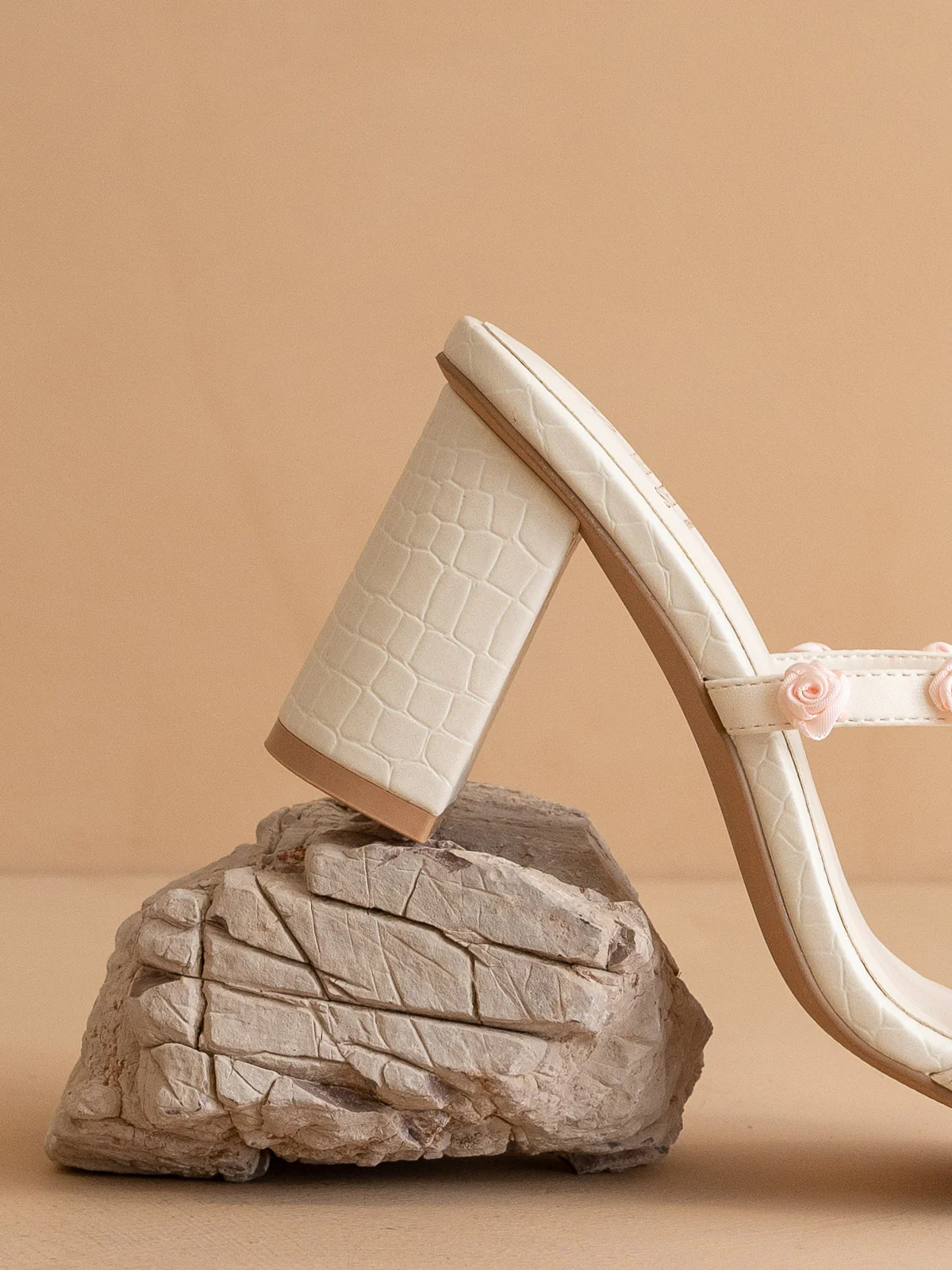 The Nia | White Rosette Adorned Block Heel - Image 5
